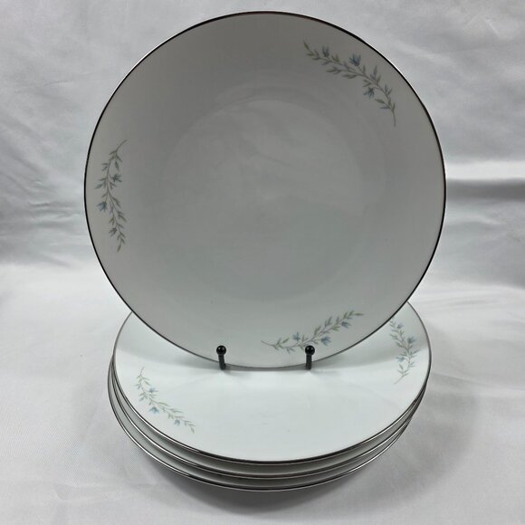 FOUR Noritake Tilford Dinner Plates White with Blue Flowers & Green Leaves - Picture 1 of 14